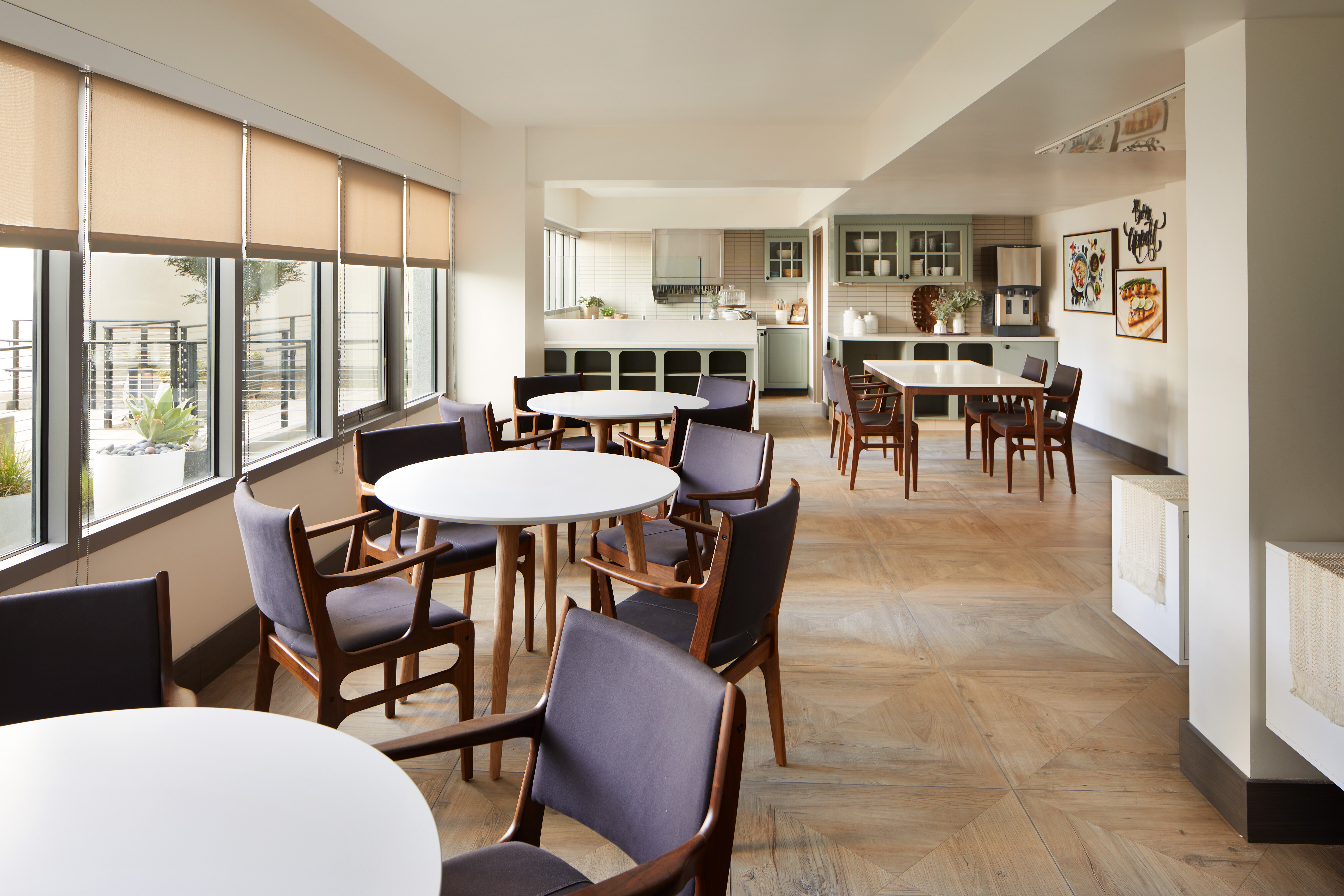 WWV_memory_diningroom_463