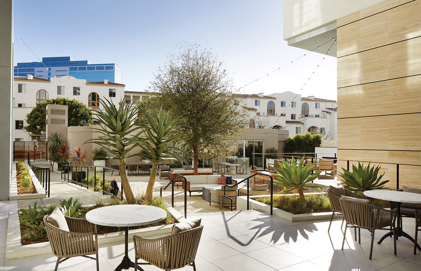 WWV_courtyard_076-4C